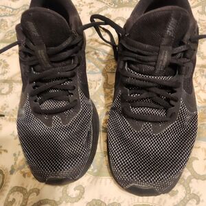 Nike Women's Black and White Mesh Running Sneakers 9